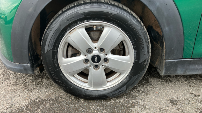 MINI Hatchback 1.5 Cooper Classic 3dr Auto Petrol Hatchback